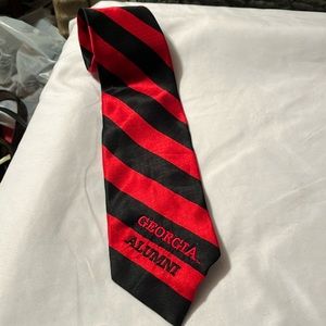 Georgia Bulldawgs tie.